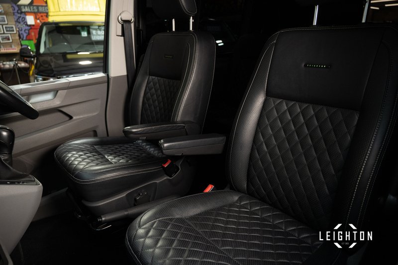 Volkswagen Transporter 2.0 BITDI T32 DIESEL 199PS AUTO Kombi SWB - U5332