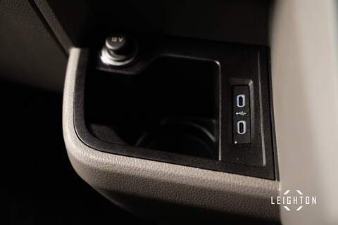 Volkswagen Transporter 2.0 BITDI T32 DIESEL 199PS AUTO Kombi SWB - U5332