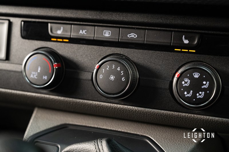 Volkswagen Transporter 2.0 BITDI T32 DIESEL 199PS AUTO Kombi SWB - U5332