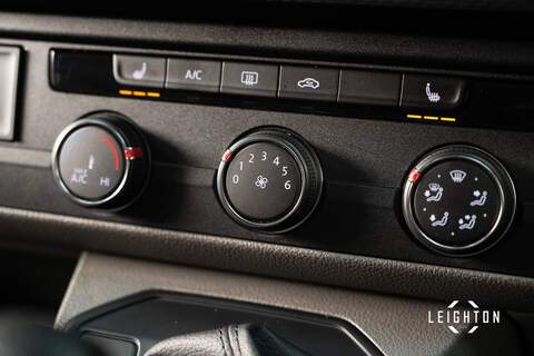 Volkswagen Transporter 2.0 BITDI T32 DIESEL 199PS AUTO Kombi SWB - U5332