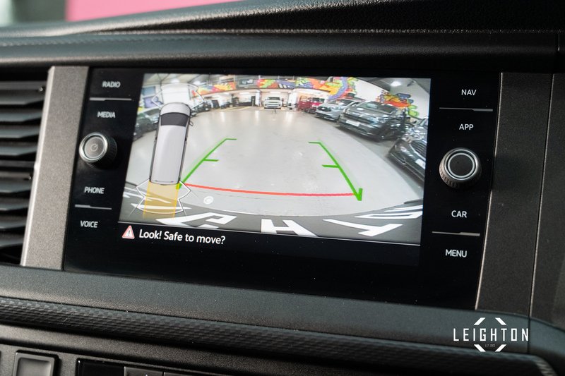 Volkswagen Transporter 2.0 BITDI T32 DIESEL 199PS AUTO Kombi SWB - U5332
