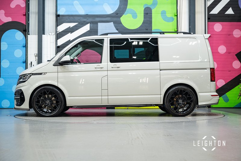 Volkswagen Transporter 2.0 T32 Diesel 204ps Auto Kombi SWB - U5414