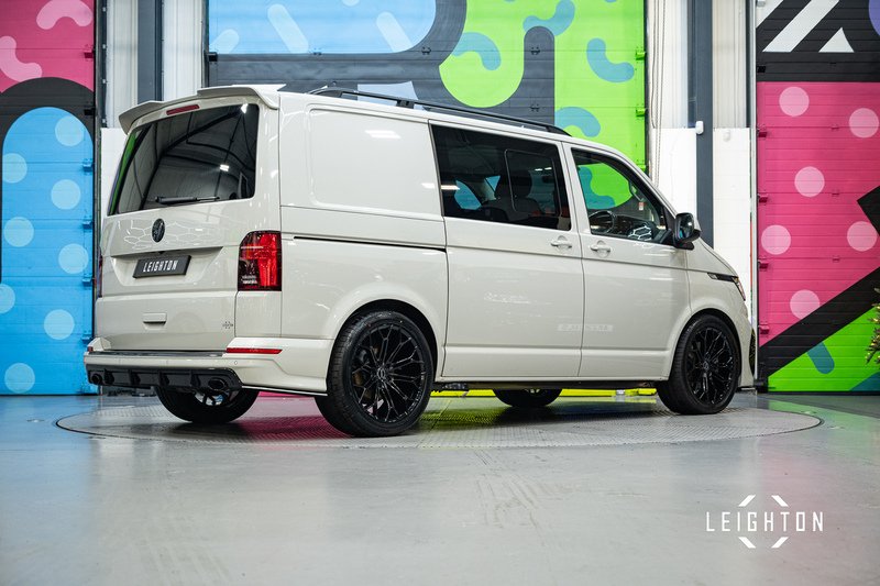 Volkswagen Transporter 2.0 T32 Diesel 204ps Auto Kombi SWB - U5414