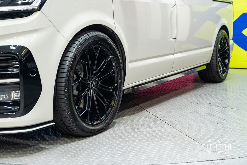 Volkswagen Transporter 2.0 T32 Diesel 204ps Auto Kombi SWB - U5414