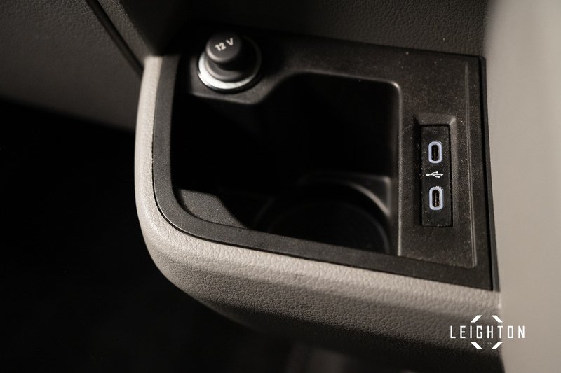 Volkswagen Transporter 2.0 T32 Diesel 204ps Auto Kombi SWB - U5414