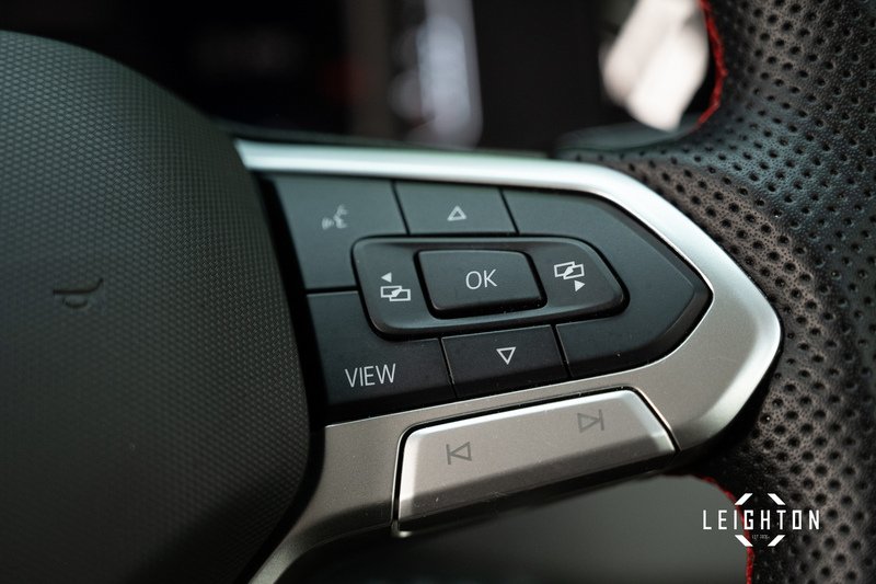 Volkswagen Transporter 2.0 T32 Diesel 204ps Auto Kombi SWB - U5414