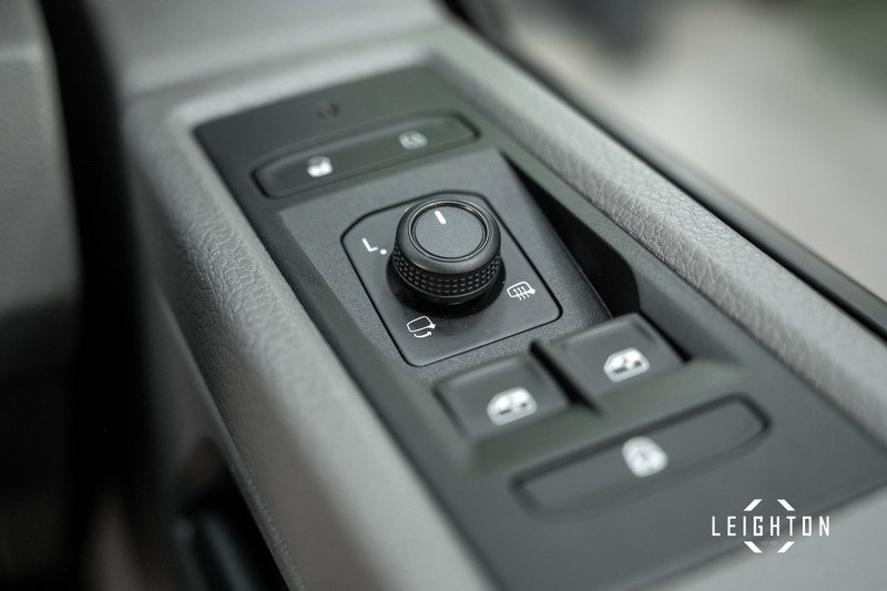 Volkswagen Transporter 2.0 T32 Diesel 204ps Auto Kombi SWB - U5414