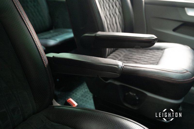 Volkswagen Transporter 2.0 T32 Diesel 204ps Auto Kombi SWB - U5414