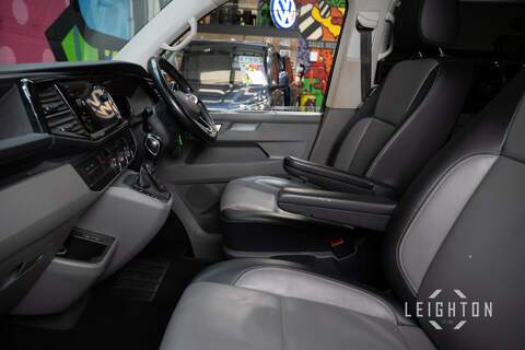 Volkswagen Transporter Shuttle 2.0 BiTDI 199ps Diesel Auto 8 Seater LWB - U5420