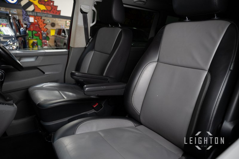 Volkswagen Transporter Shuttle 2.0 BiTDI 199ps Diesel Auto 8 Seater LWB - U5420