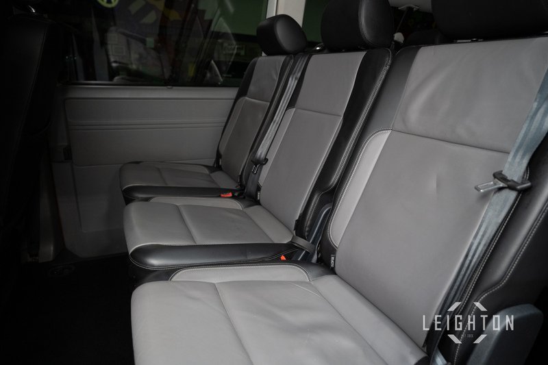 Volkswagen Transporter Shuttle 2.0 BiTDI 199ps Diesel Auto 8 Seater LWB - U5420