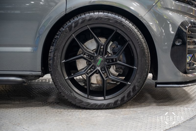 Volkswagen Transporter 2.0 BiTDI T32 Diesel 204ps DSG 4M Kombi SWB - U5443