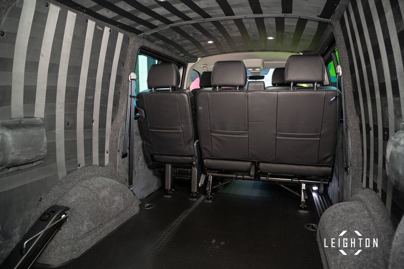 Volkswagen Transporter 2.0 BiTDI T32 Diesel 204ps DSG 4M Kombi SWB - U5443