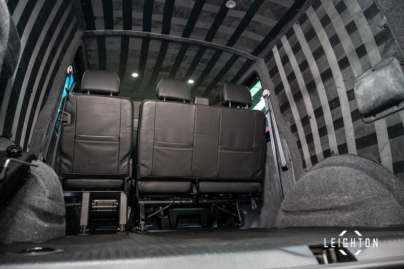 Volkswagen Transporter 2.0 BiTDI T32 Diesel 204ps DSG 4M Kombi SWB - U5443