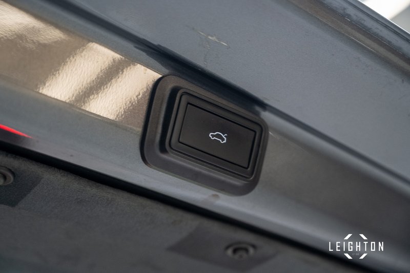 Volkswagen Transporter 2.0 BiTDI T32 Diesel 204ps DSG 4M Kombi SWB - U5443