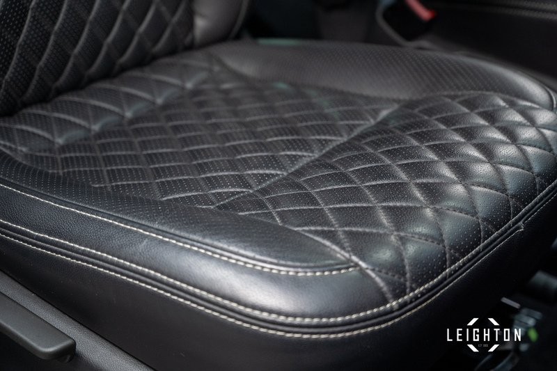 Volkswagen Transporter 2.0 BiTDI T32 Diesel 204ps DSG 4M Kombi SWB - U5443