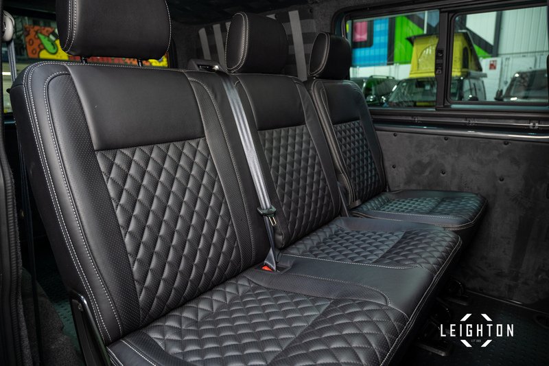 Volkswagen Transporter 2.0 BiTDI T32 Diesel 204ps DSG 4M Kombi SWB - U5443