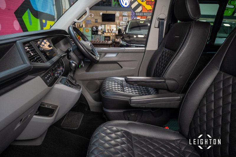 Volkswagen Transporter 2.0 BiTDI T32 Diesel 204ps DSG 4M Kombi SWB - U5443