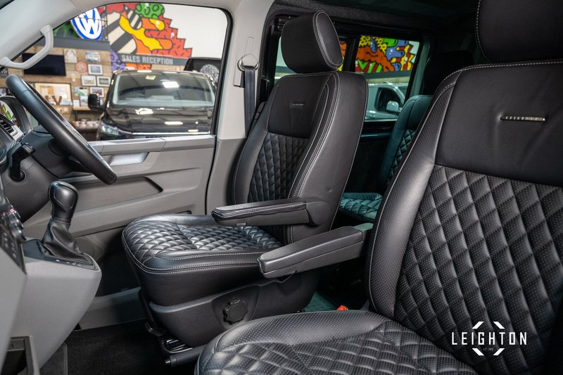 Volkswagen Transporter 2.0 BiTDI T32 Diesel 204ps DSG 4M Kombi SWB - U5443