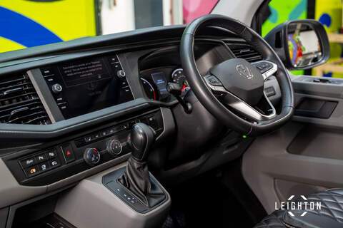 Volkswagen Transporter 2.0 BiTDI T32 Diesel 204ps DSG 4M Kombi SWB - U5443