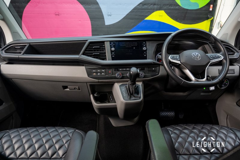 Volkswagen Transporter 2.0 BiTDI T32 Diesel 204ps DSG 4M Kombi SWB - U5443