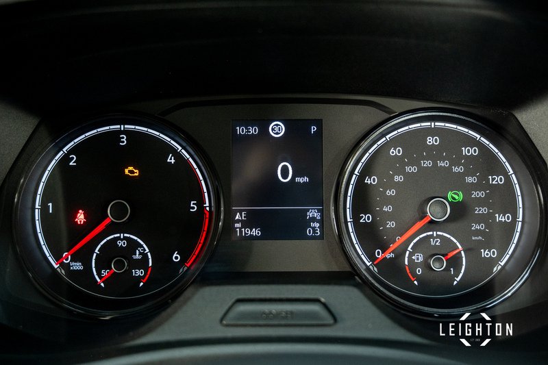 Volkswagen Transporter 2.0 BiTDI T32 Diesel 204ps DSG 4M Kombi SWB - U5443