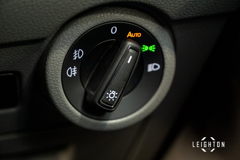 Volkswagen Transporter 2.0 BiTDI T32 Diesel 204ps DSG 4M Kombi SWB - U5443