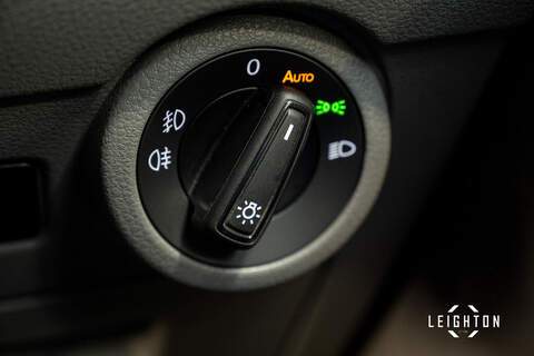 Volkswagen Transporter 2.0 BiTDI T32 Diesel 204ps DSG 4M Kombi SWB - U5443