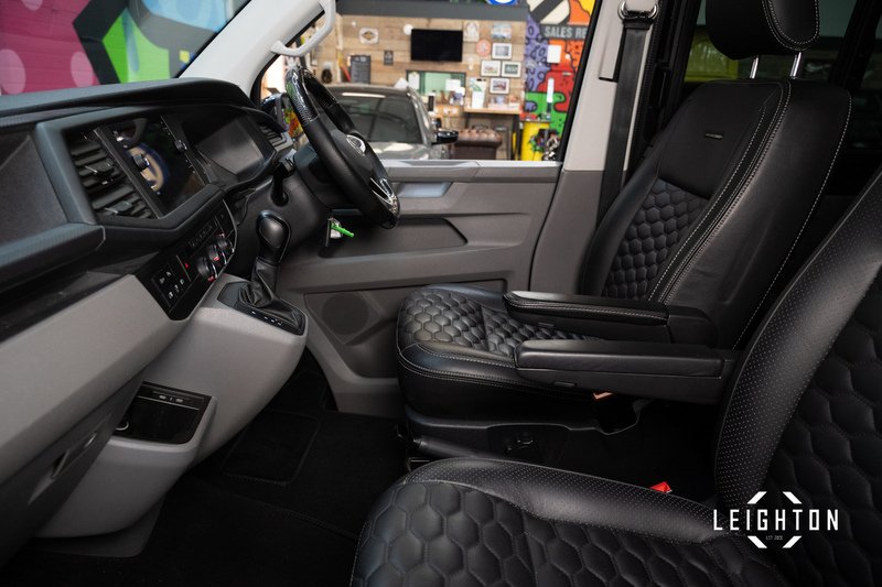 Volkswagen Transporter 2.0 T32 BiTDi Diesel 204ps 4M Auto Kombi SWB - U5550