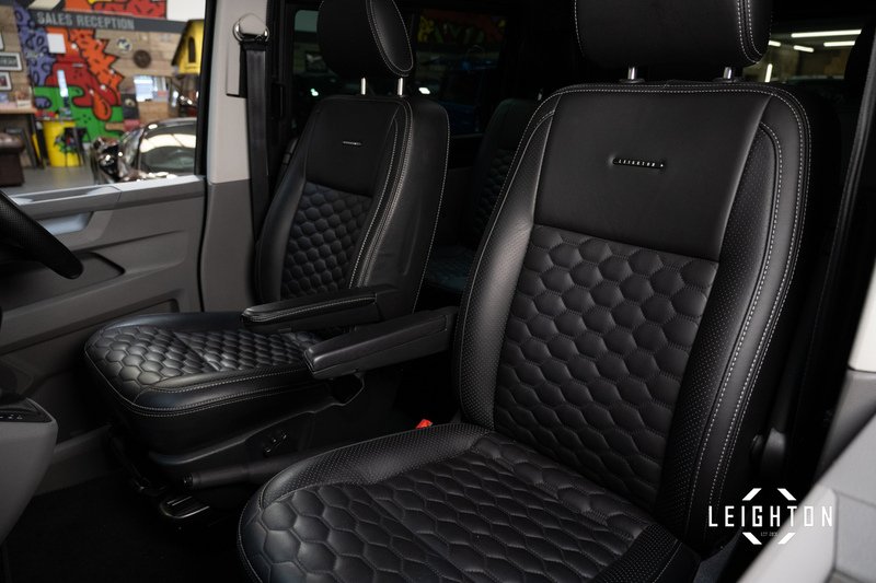 Volkswagen Transporter 2.0 T32 BiTDi Diesel 204ps 4M Auto Kombi SWB - U5550