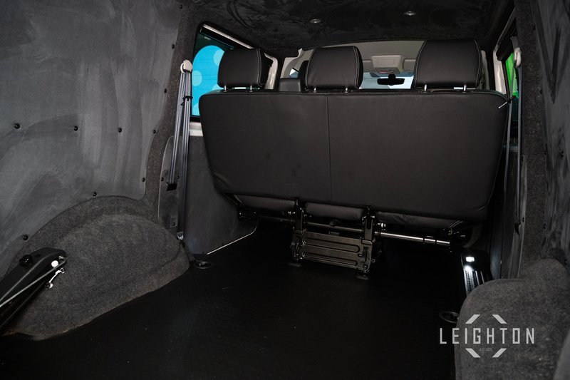 Volkswagen Transporter 2.0 T32 TDi Diesel 150ps Manual Kombi SWB - U5815