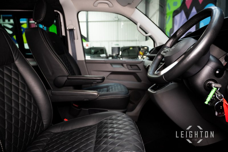 Volkswagen Transporter 2.0 T32 TDi Diesel 150ps Manual Kombi SWB - U5815