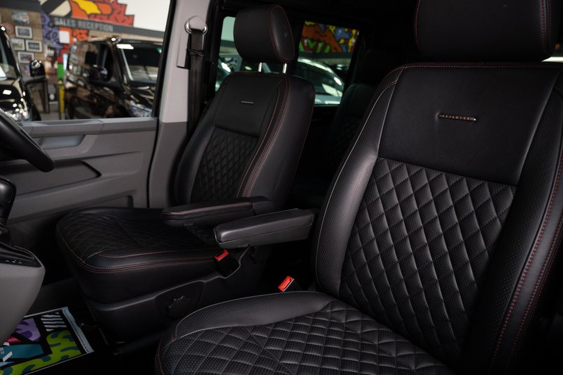 Volkswagen Transporter 2.0 T32 BITDi Diesel 204ps Auto Kombi SWB - U5816