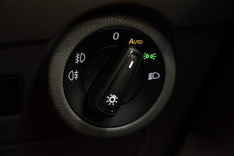 Volkswagen Transporter 2.0 T32 BITDi Diesel 204ps Auto Kombi SWB - U5816