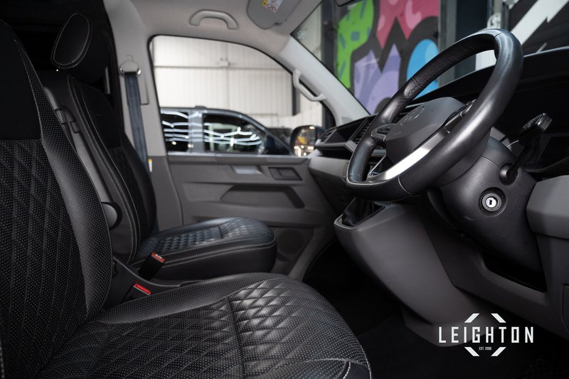 Volkswagen Transporter 2.0 T28 150ps Diesel Auto Kombi LWB - U5821