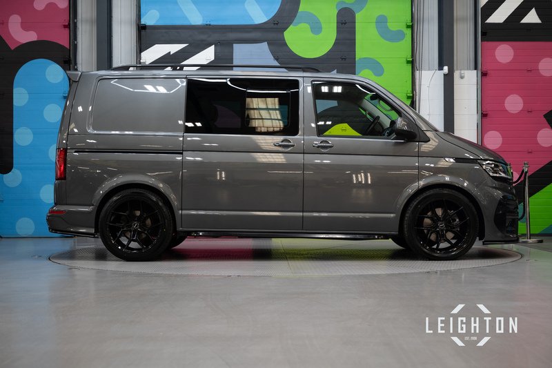 Volkswagen Transporter 2.0 T32 150ps Diesel Auto Kombi SWB - U58240
