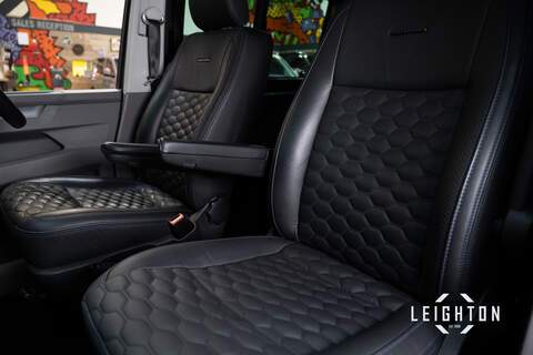 Volkswagen Transporter 2.0 T32 150ps Diesel Auto Kombi SWB - U58240