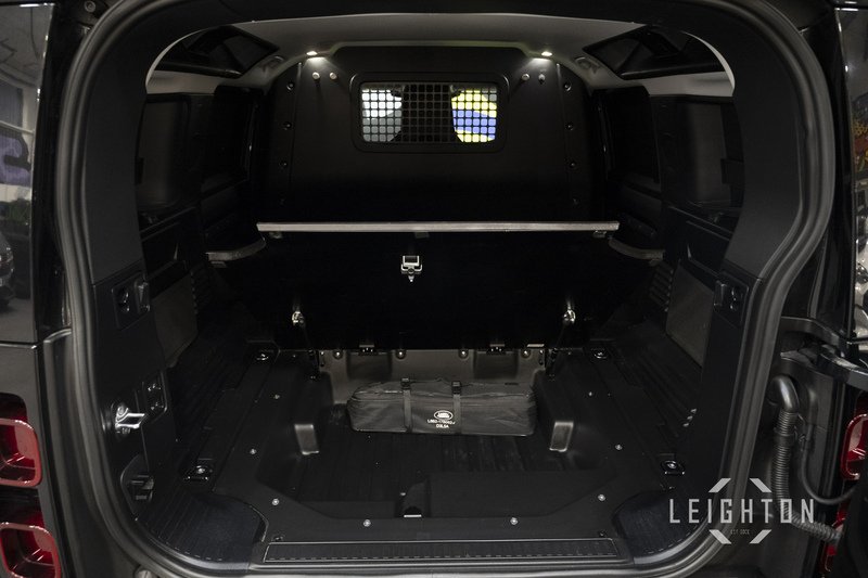 Land Rover Defender 110 D350 MHEV X-Dynamic HSE - U58241