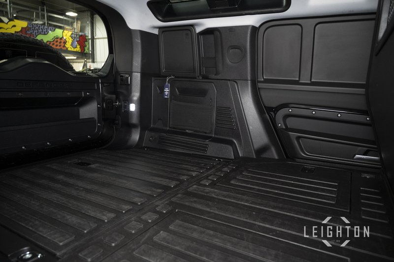 Land Rover Defender 110 D350 MHEV X-Dynamic HSE - U58241