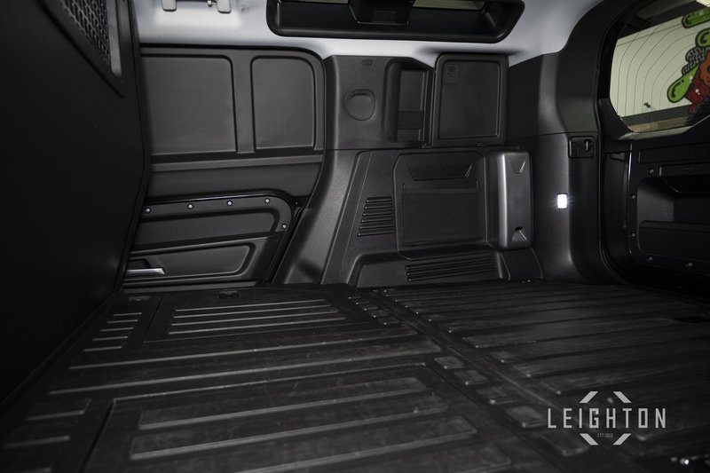 Land Rover Defender 110 D350 MHEV X-Dynamic HSE - U58241