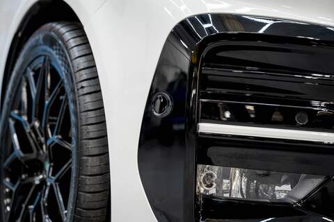 Volkswagen Transporter 2.0 T28 Diesel 150PS DSG Kombi Van LWB - U2495