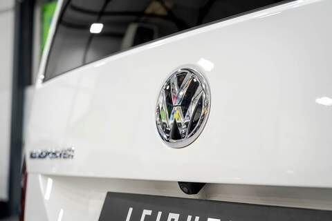 Volkswagen Transporter 2.0 T28 Diesel 150PS DSG Kombi Van LWB - U2495