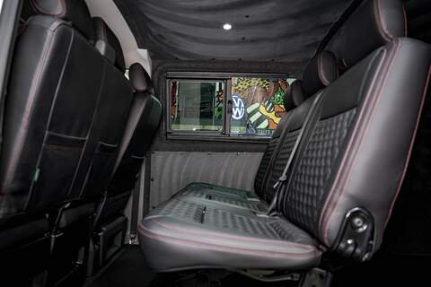 Volkswagen Transporter 2.0 T28 Diesel 150PS DSG Kombi Van LWB - U2495