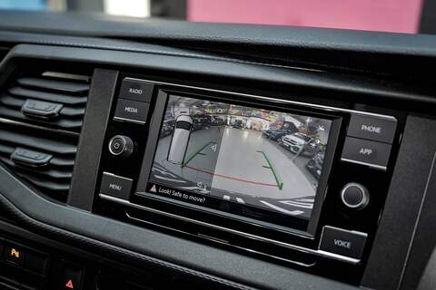 Volkswagen Transporter 2.0 T28 Diesel 150PS DSG Kombi Van LWB - U2495