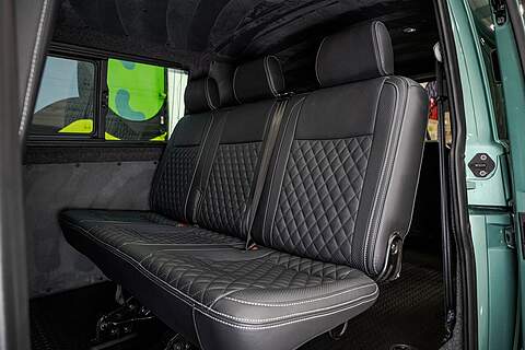 Volkswagen Transporter T6.1 T28 LWB 2.0TDI 150PS HIGHLINE KOMBI LV-R PACK - U5859