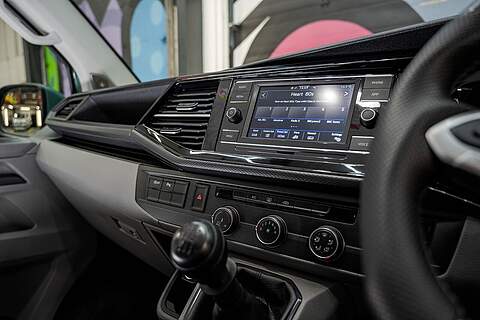 Volkswagen Transporter T6.1 T28 LWB 2.0TDI 150PS HIGHLINE KOMBI LV-R PACK - U5859