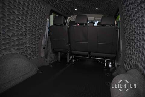 Volkswagen Transporter 2.0 T32 150ps Diesel Auto Kombi LWB - U5912