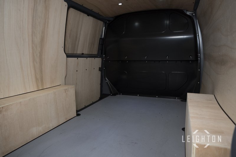 Volkswagen Transporter BiTDI T32 204ps Auto Diesel Panel Van SWB - U5918
