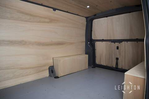 Volkswagen Transporter BiTDI T32 204ps Auto Diesel Panel Van SWB - U5918