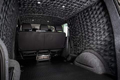 Volkswagen Transporter 2.0 T30 Diesel 150PS DSG Kombi Van LWB - U3038